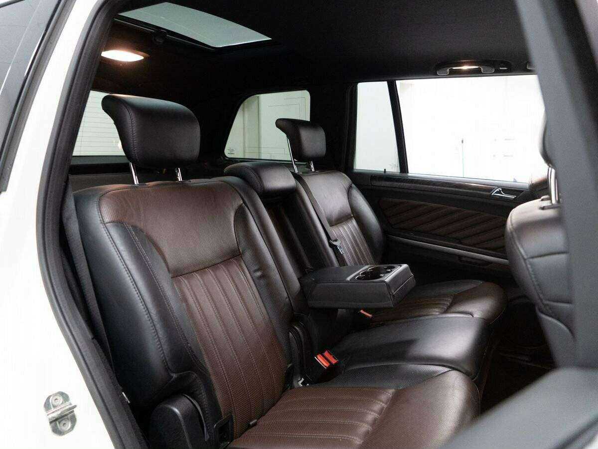 Mercedes-Benz GL-Класс с пробегом — 2012 год. Фото: #8