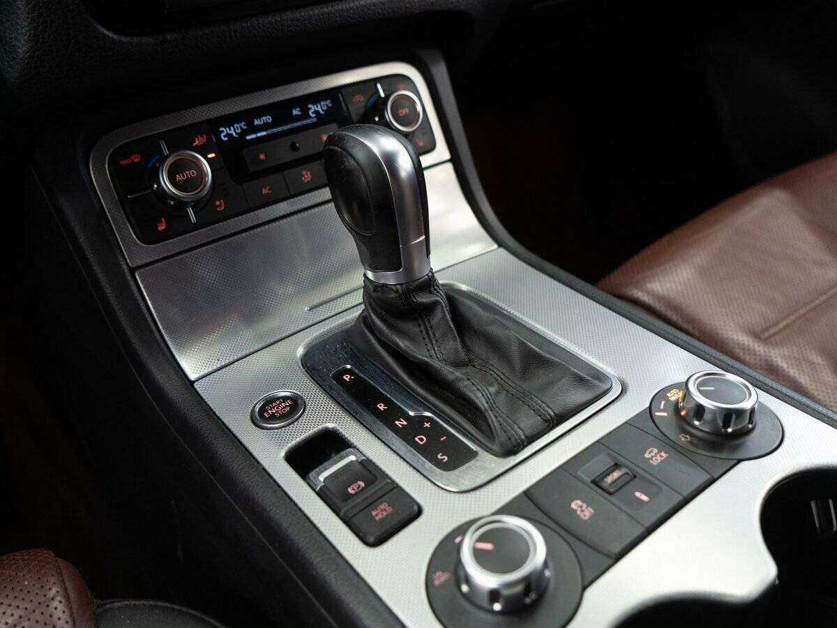 Volkswagen Touareg с пробегом — 2010 год. Фото: #13