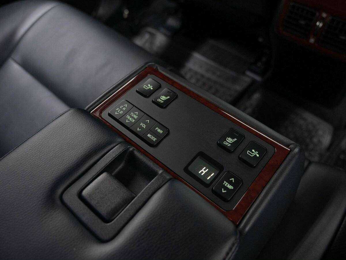 Toyota Camry с пробегом — 2014 год. Фото: #9