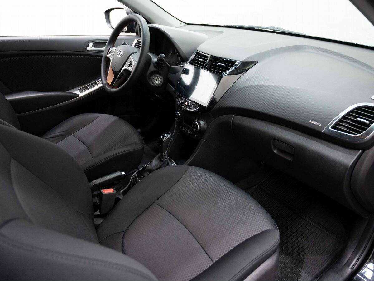 Hyundai Solaris с пробегом — 2016 год. Фото: #10