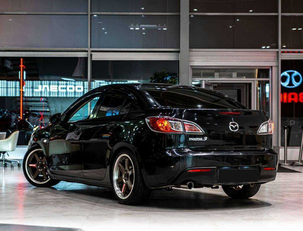 Mazda 3 с пробегом — 2011 год. Фото: #2