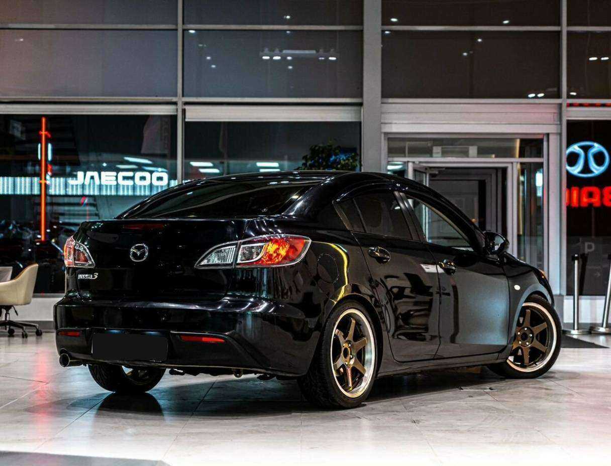 Mazda 3 с пробегом — 2011 год. Фото: #3