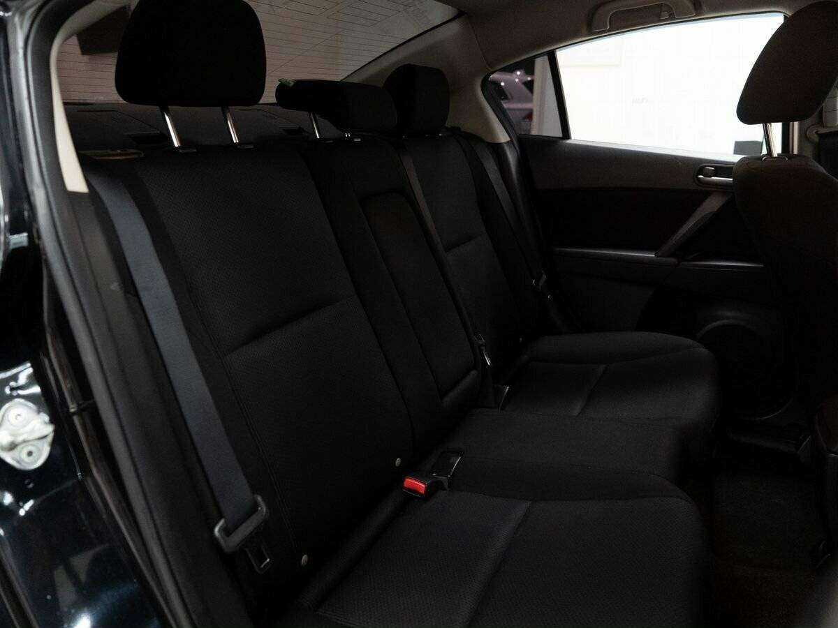 Mazda 3 с пробегом — 2011 год. Фото: #8