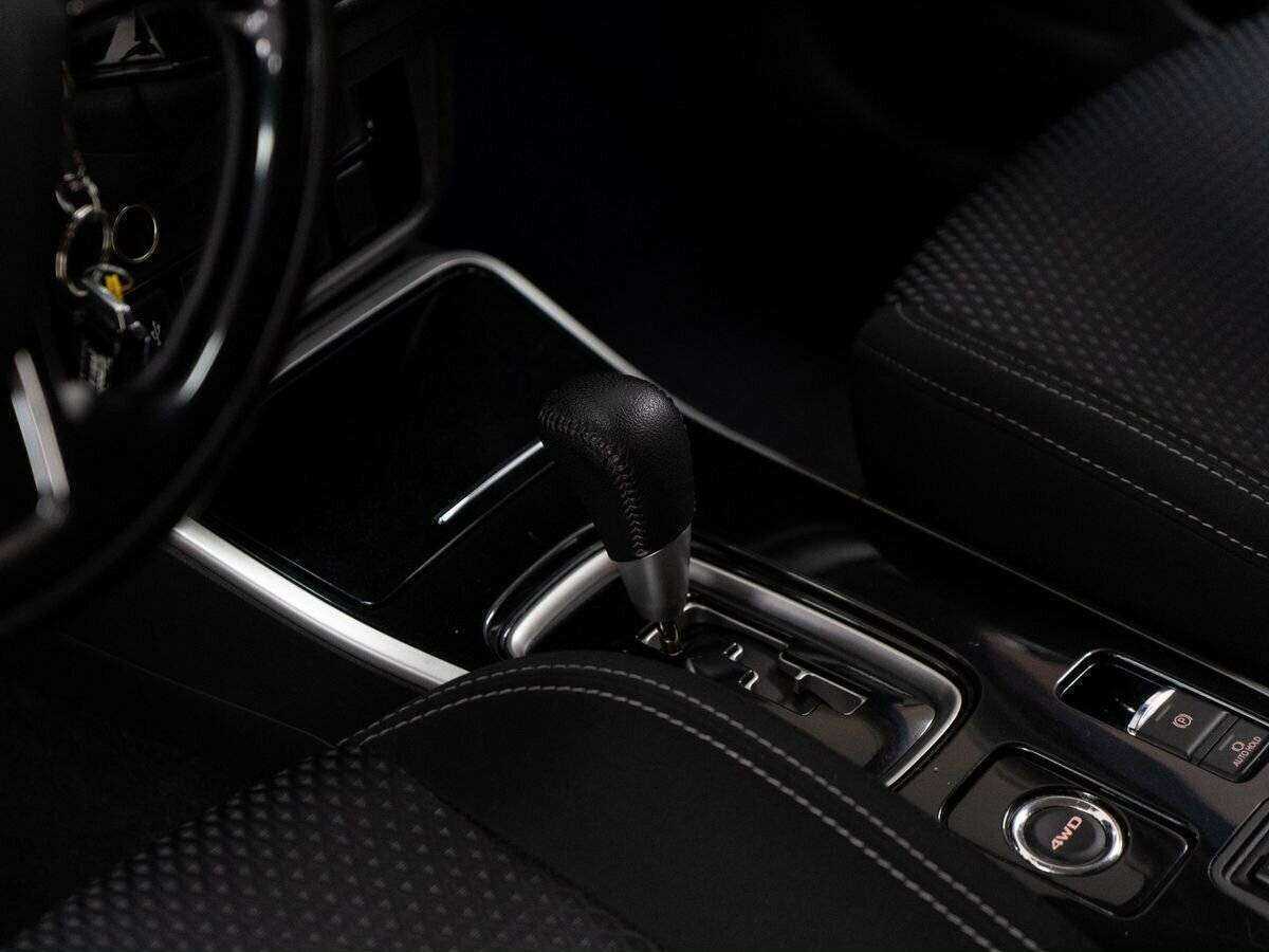 Mitsubishi Outlander с пробегом — 2018 год. Фото: #11