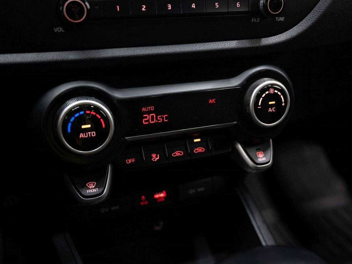Kia Rio с пробегом — 2018 год. Фото: #18