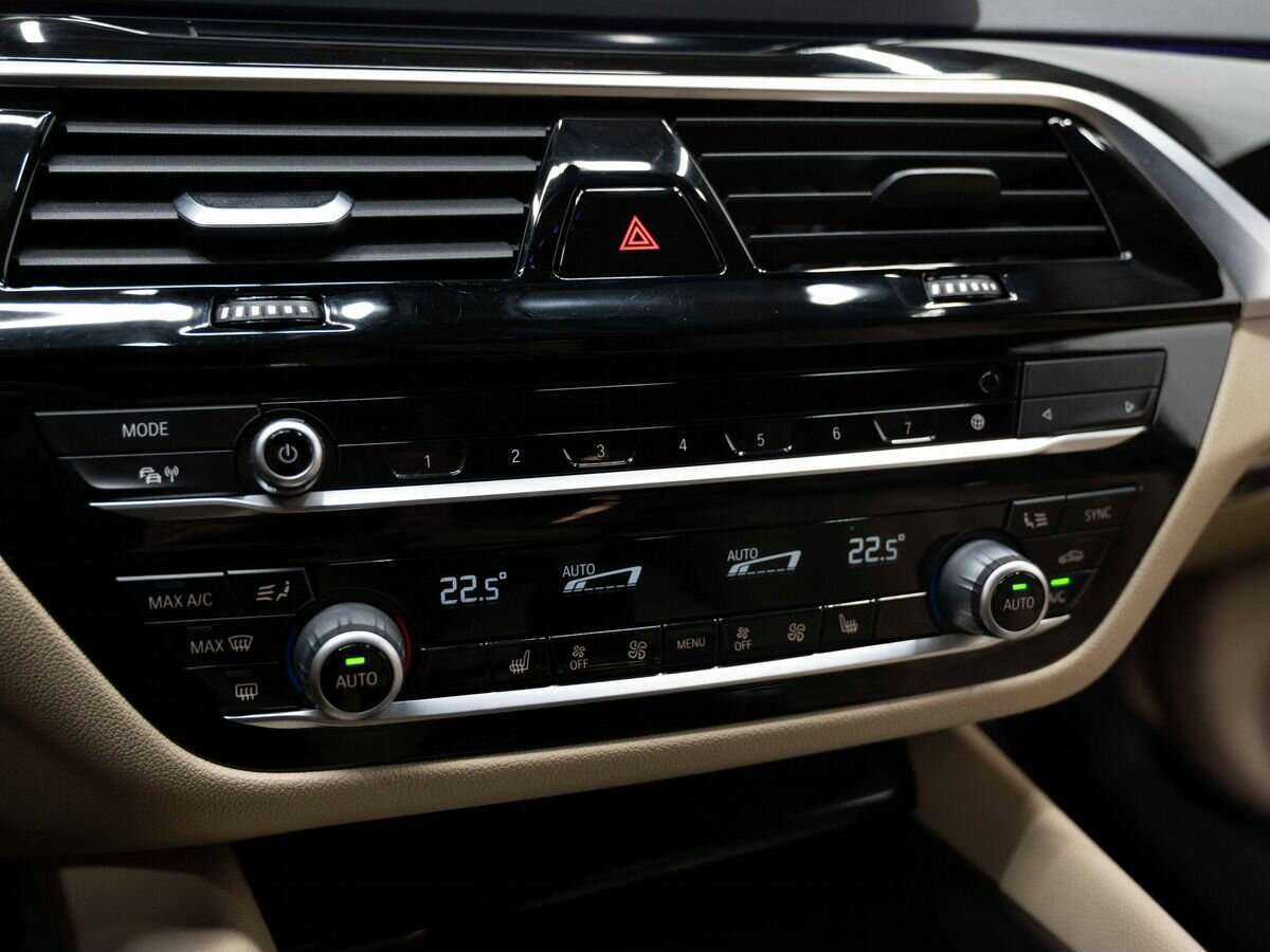 BMW 5 серии с пробегом — 2018 год. Фото: #19