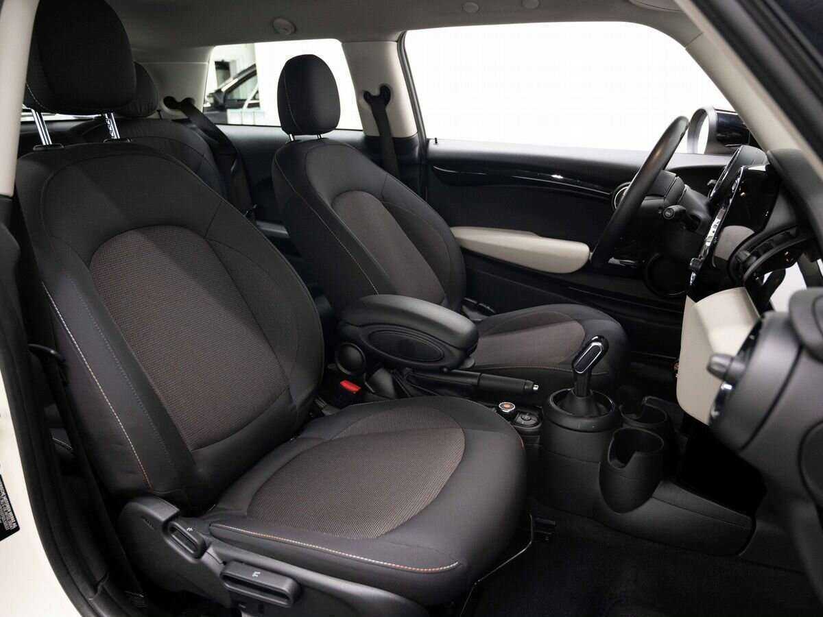 Mini Hatch с пробегом — 2019 год. Фото: #10