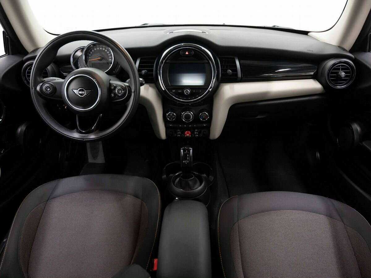 Mini Hatch с пробегом — 2019 год. Фото: #11