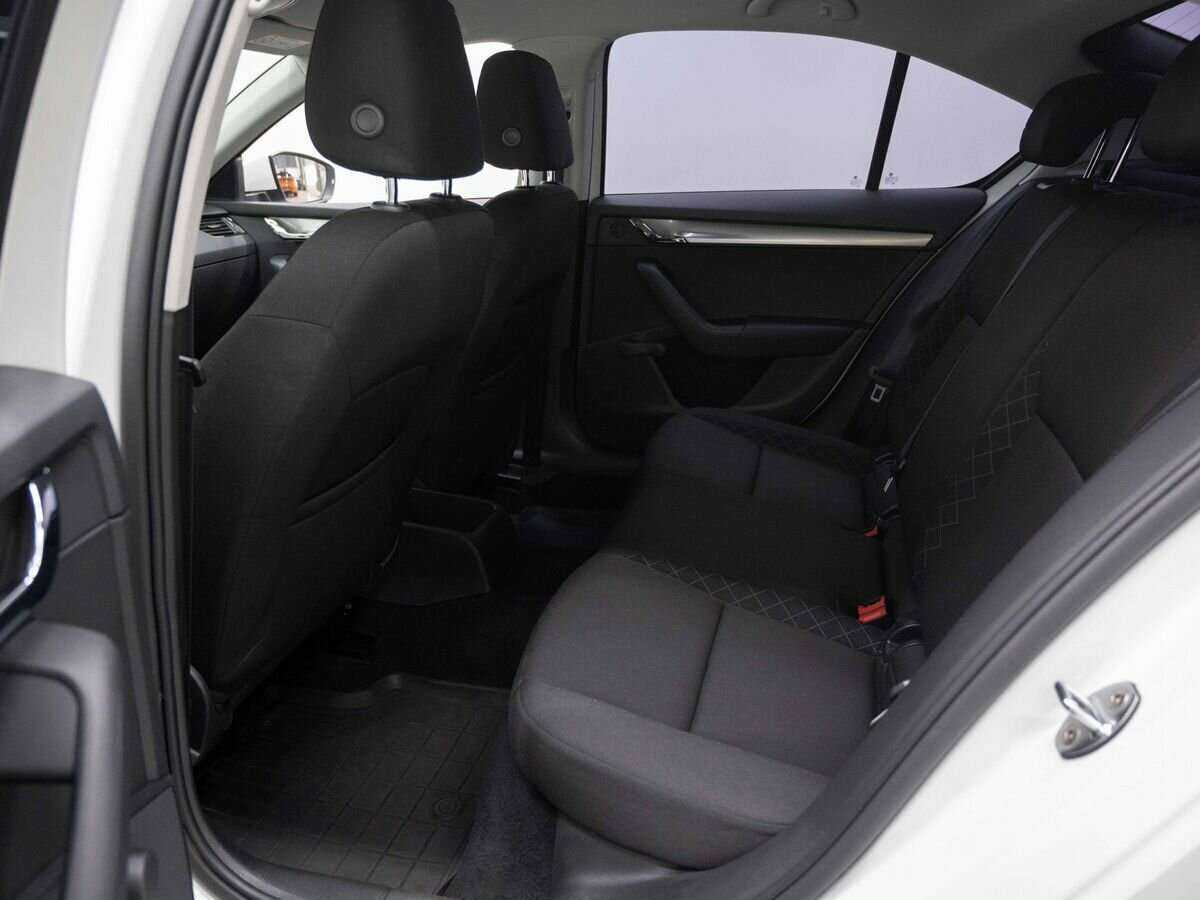 Skoda Octavia с пробегом — 2017 год. Фото: #8