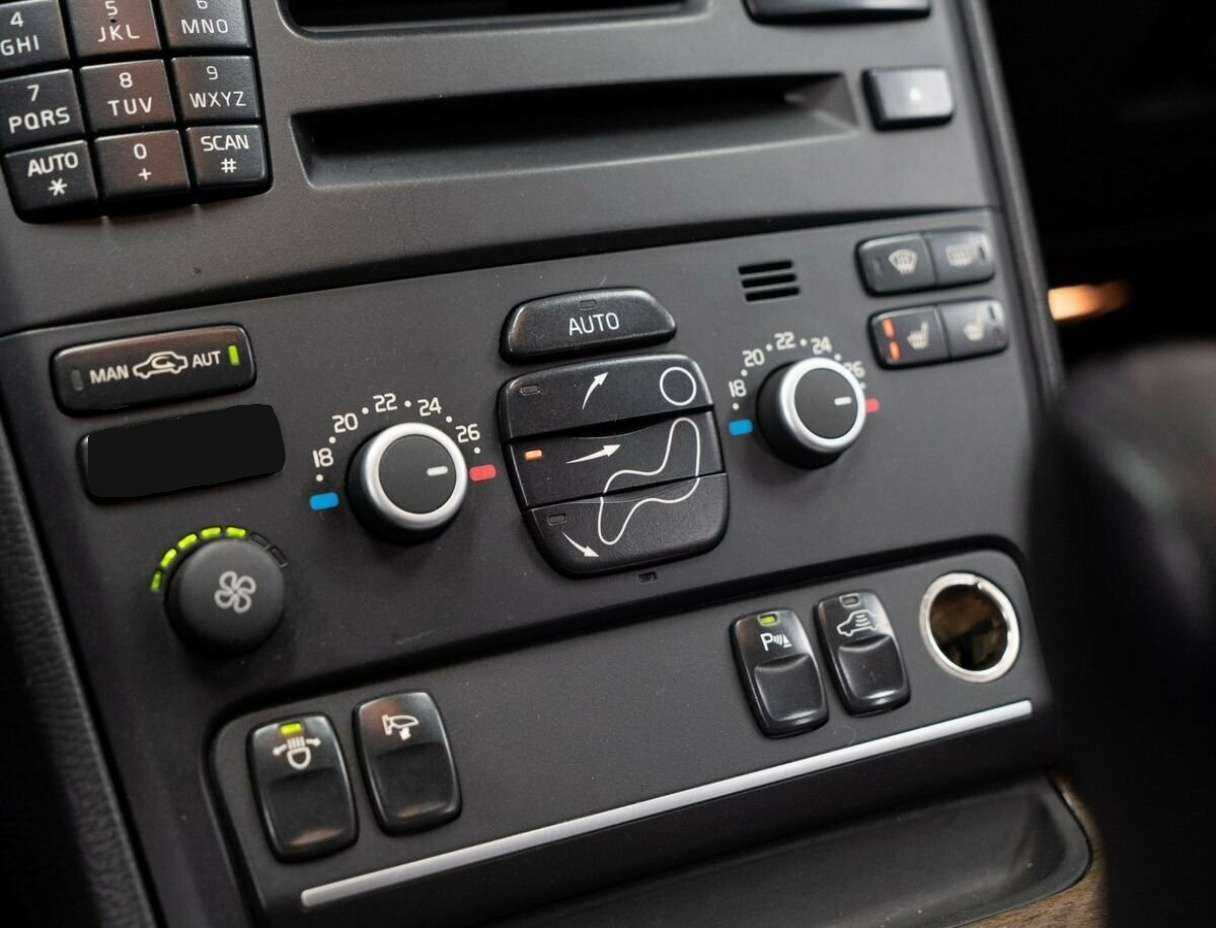 Volvo XC90 с пробегом — 2010 год. Фото: #10