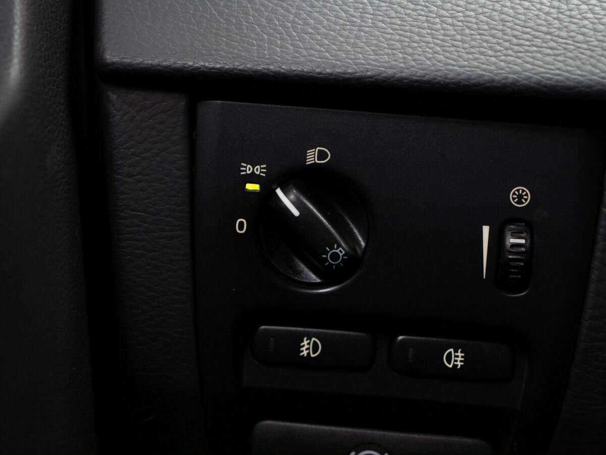 Volvo XC90 с пробегом — 2010 год. Фото: #16