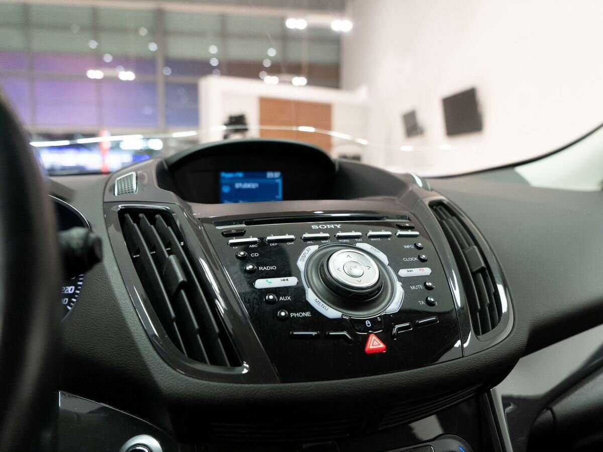 Ford Kuga с пробегом — 2016 год. Фото: #11