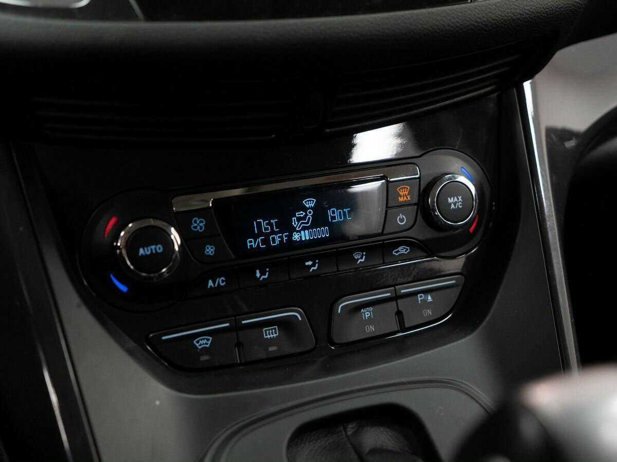 Ford Kuga с пробегом — 2016 год. Фото: #12