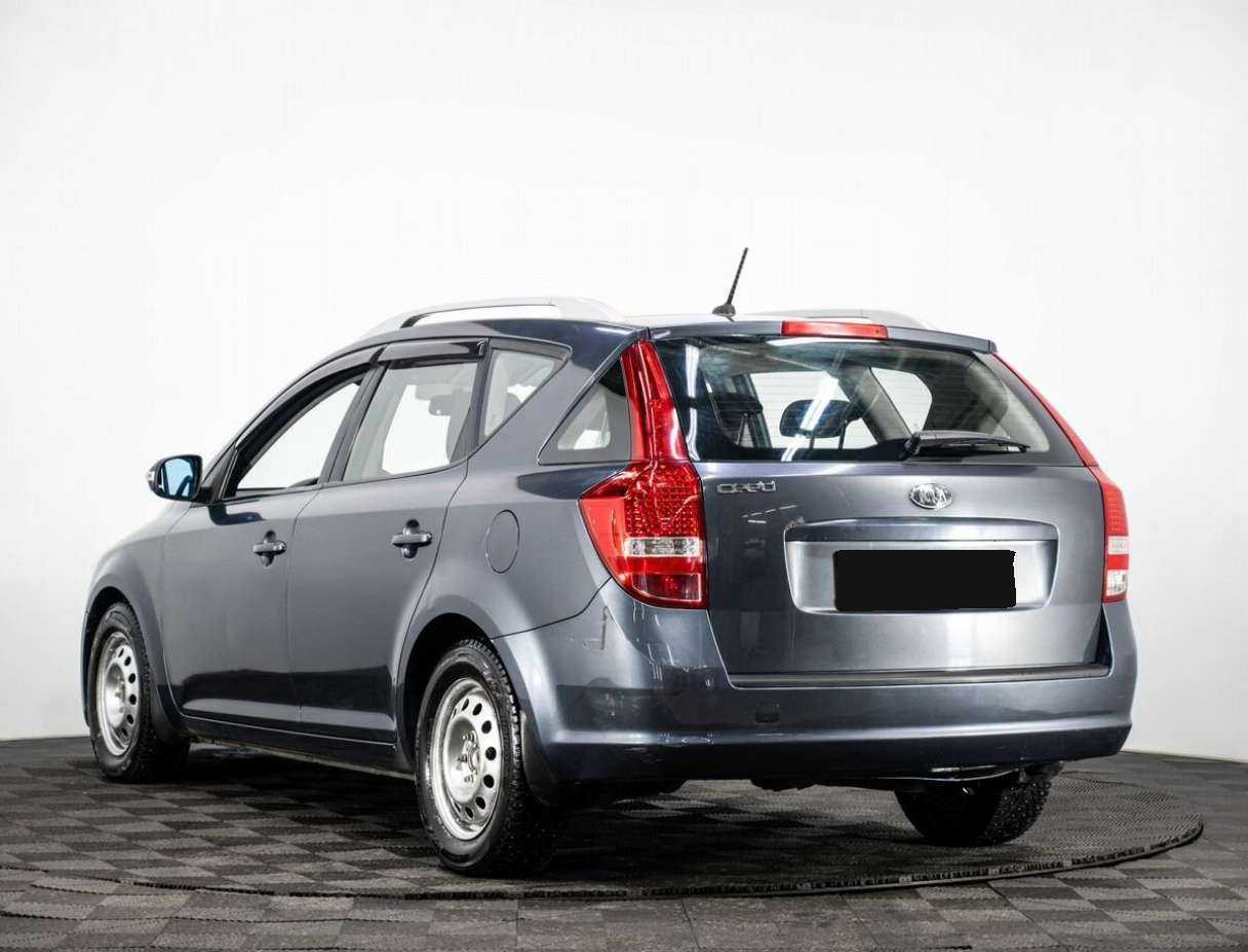 Kia Ceed с пробегом — 2010 год. Фото: #3