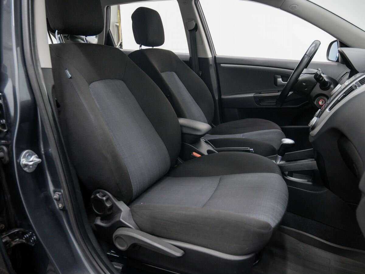 Kia Ceed с пробегом — 2010 год. Фото: #7