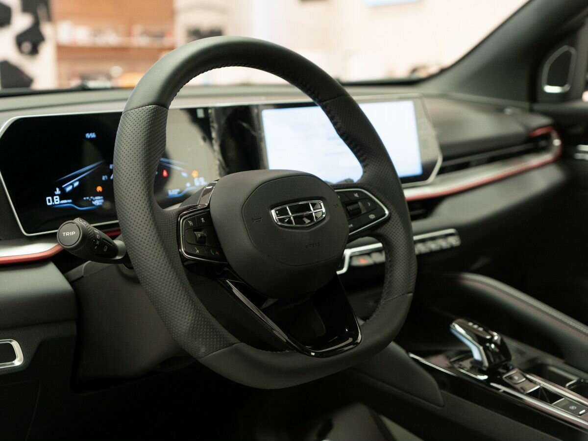 Geely Coolray с пробегом — 2024 год. Фото: #4