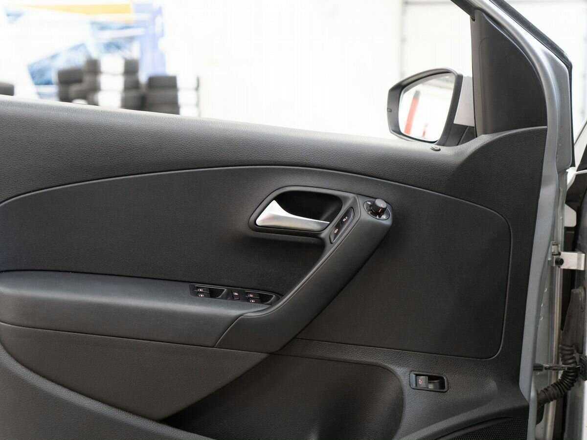 Volkswagen Polo с пробегом — 2019 год. Фото: #12