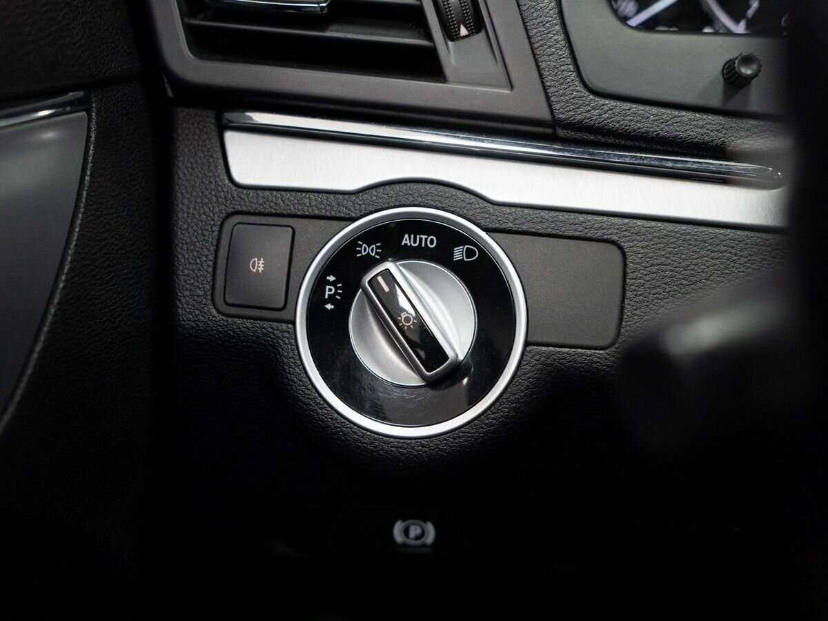 Mercedes-Benz E-Класс с пробегом — 2012 год. Фото: #15