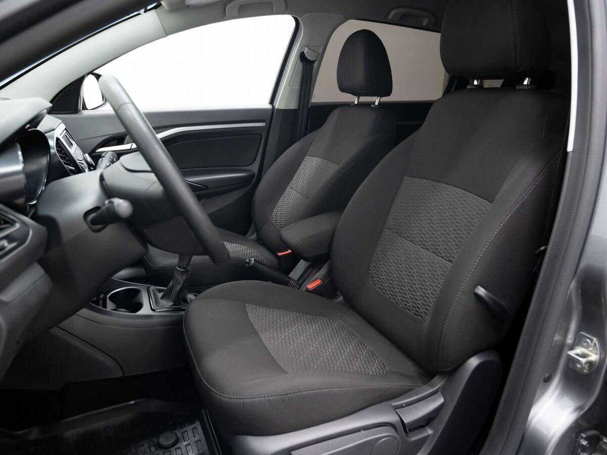 Lada (ВАЗ) Vesta с пробегом — 2020 год. Фото: #7