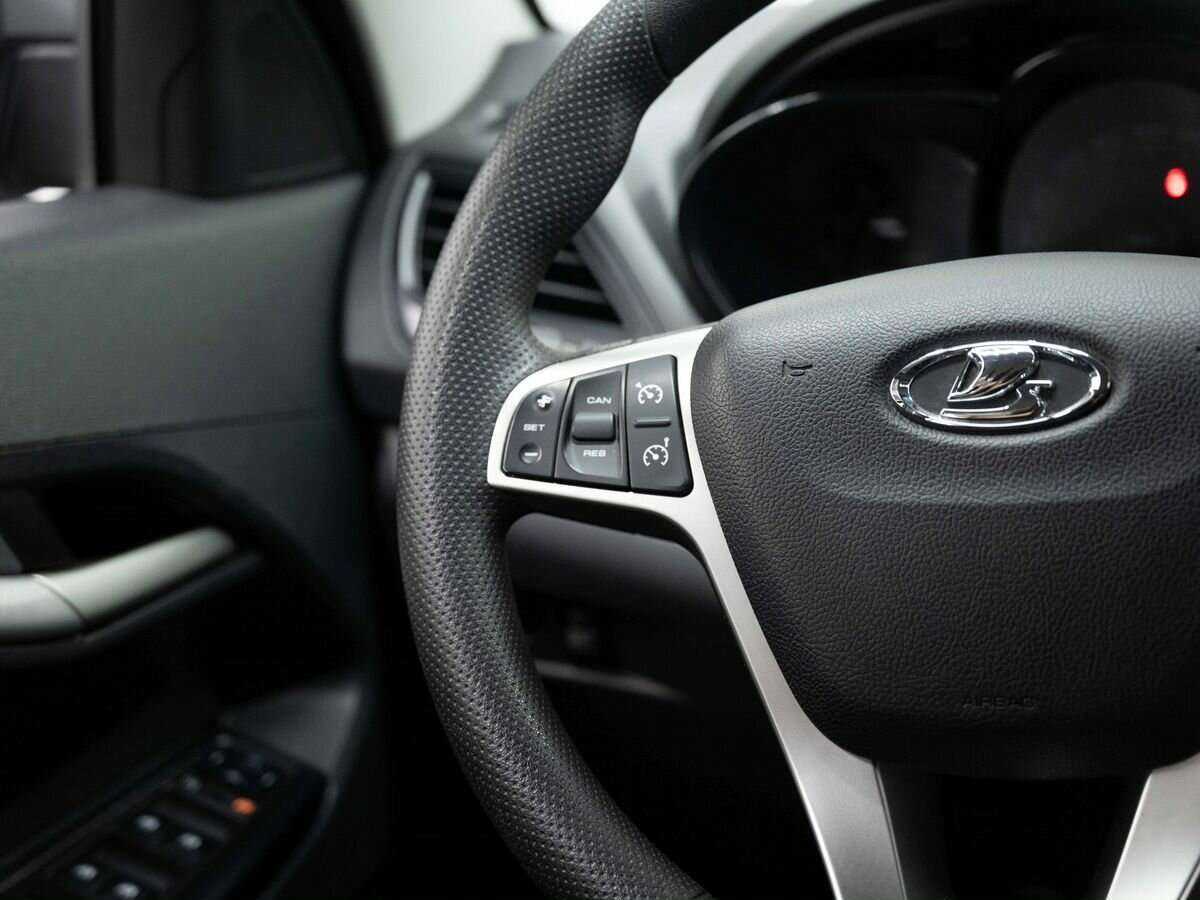 Lada (ВАЗ) Vesta с пробегом — 2020 год. Фото: #14