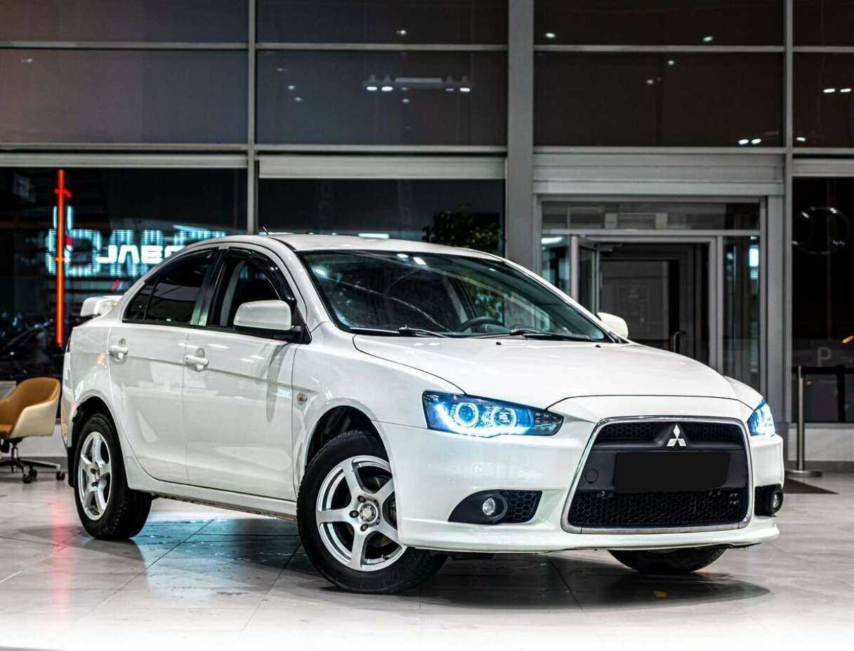 Mitsubishi Lancer с пробегом — 2011 год. Фото: #1