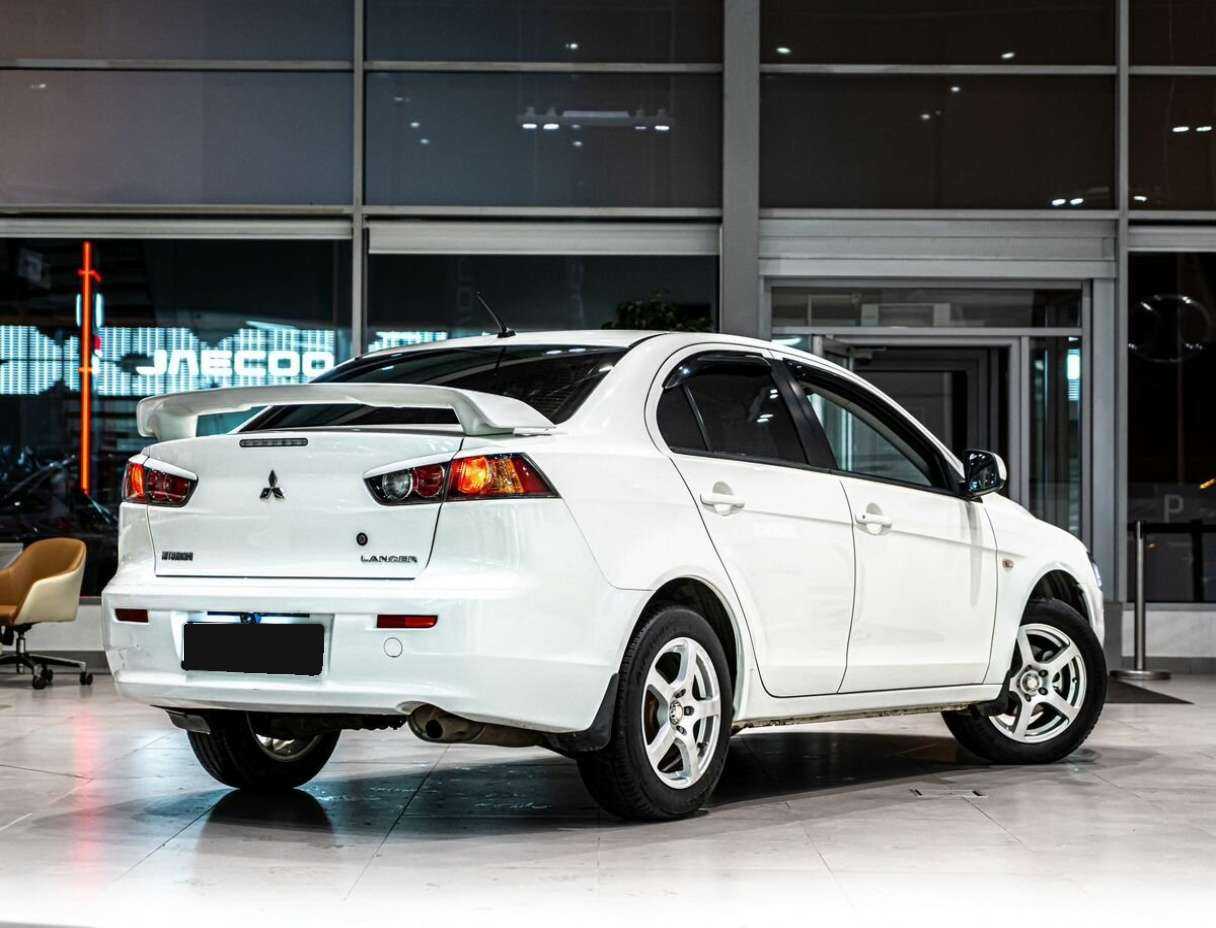 Mitsubishi Lancer с пробегом — 2011 год. Фото: #2