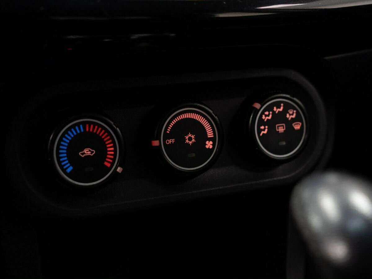 Mitsubishi Lancer с пробегом — 2011 год. Фото: #11