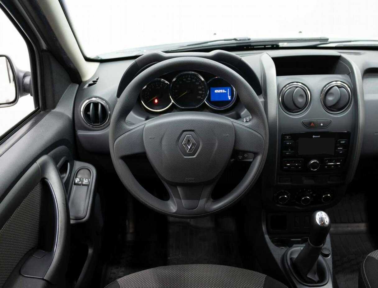 Renault Duster с пробегом — 2017 год. Фото: #13