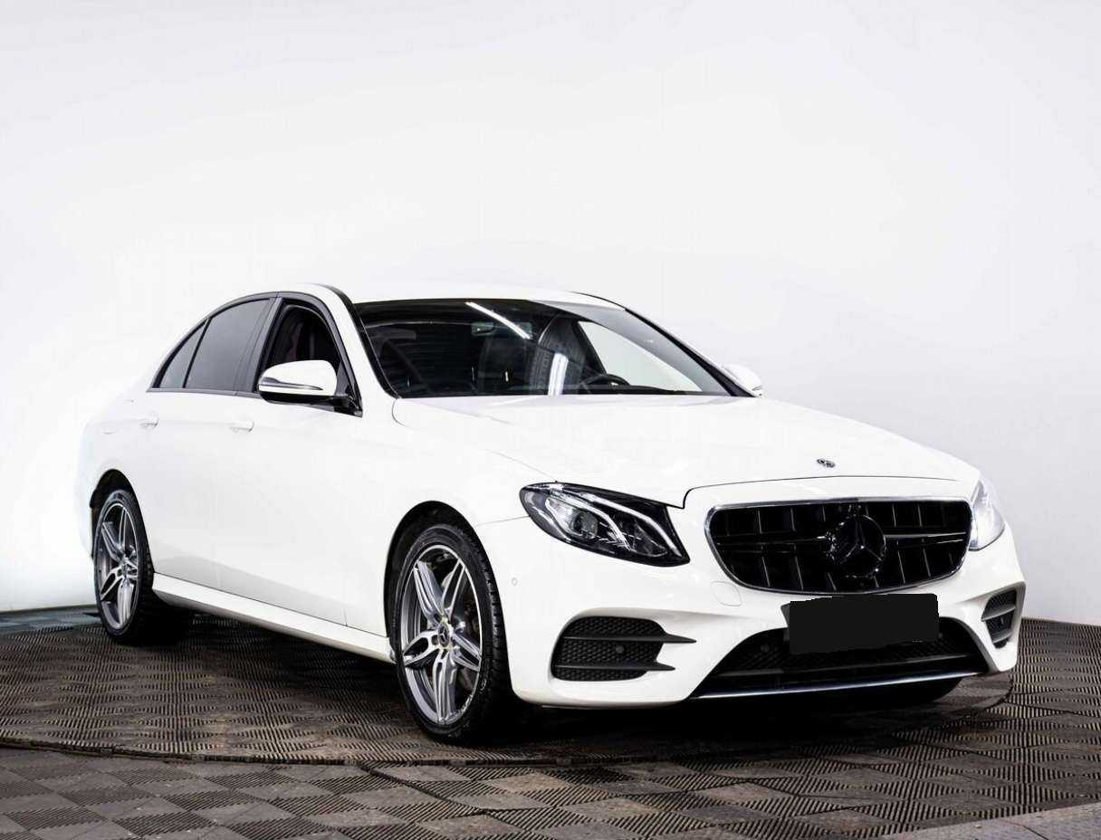 Mercedes-Benz E-Класс с пробегом — 2018 год. Фото: #2