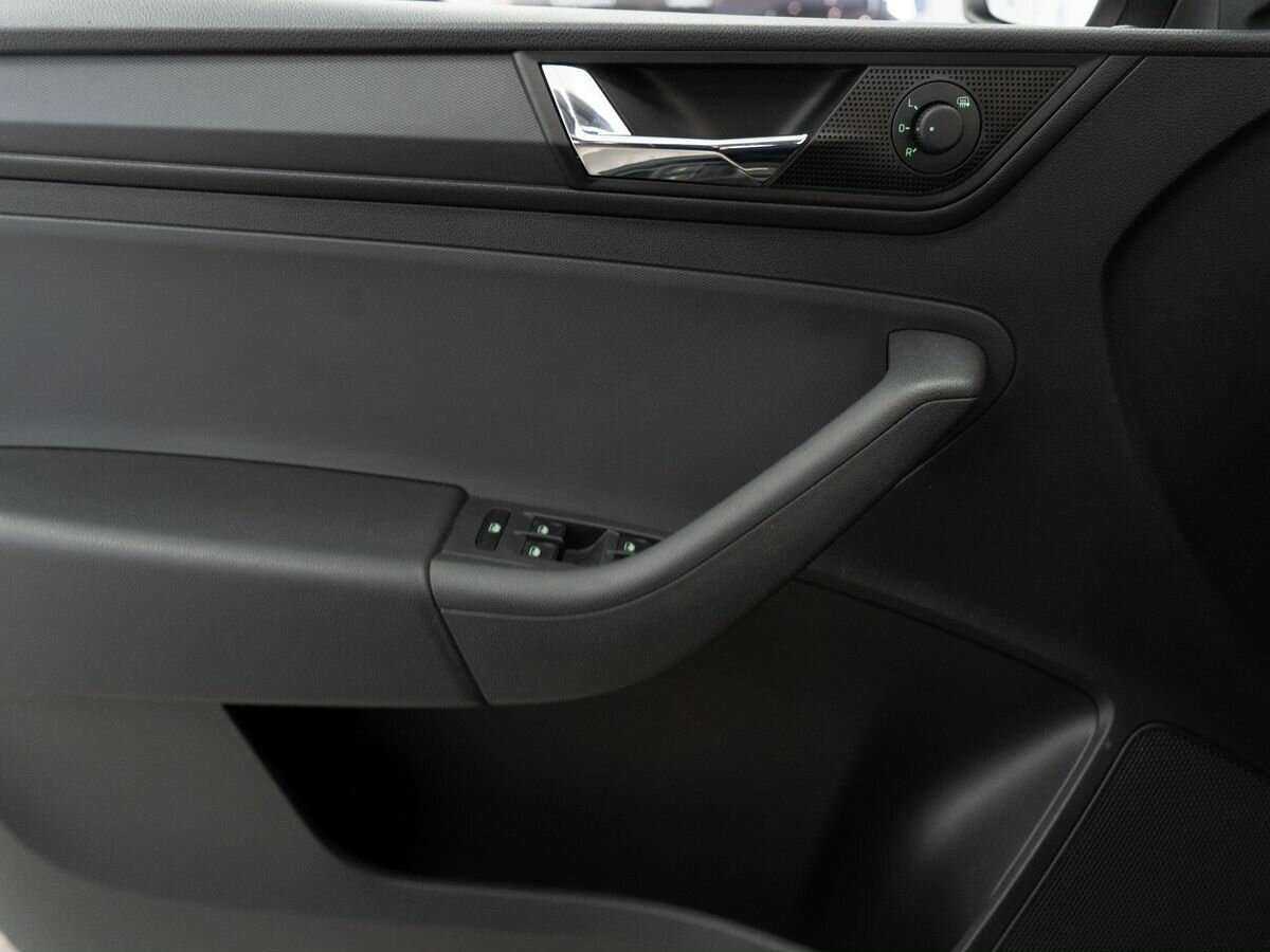 Skoda Rapid с пробегом — 2021 год. Фото: #14