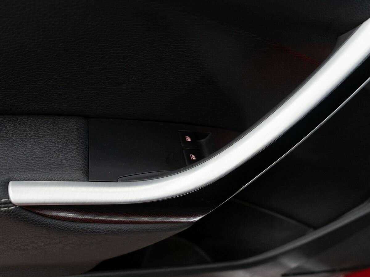 Opel Astra с пробегом — 2012 год. Фото: #12