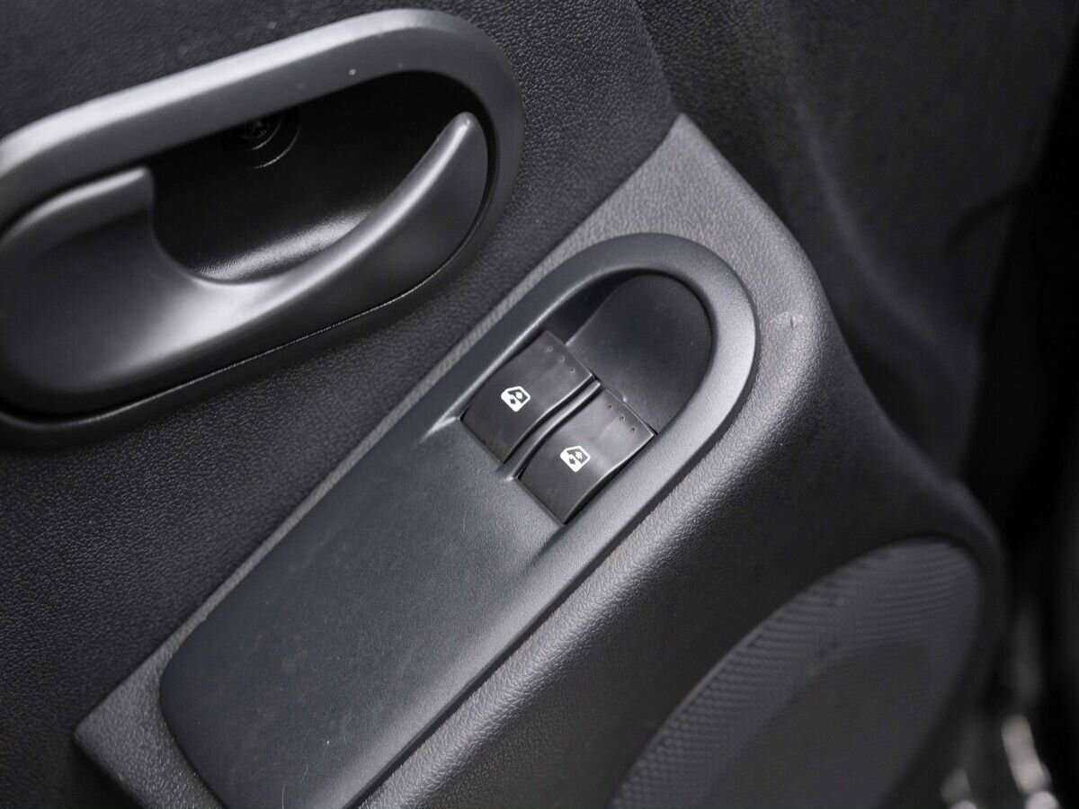 Renault Duster с пробегом — 2013 год. Фото: #18