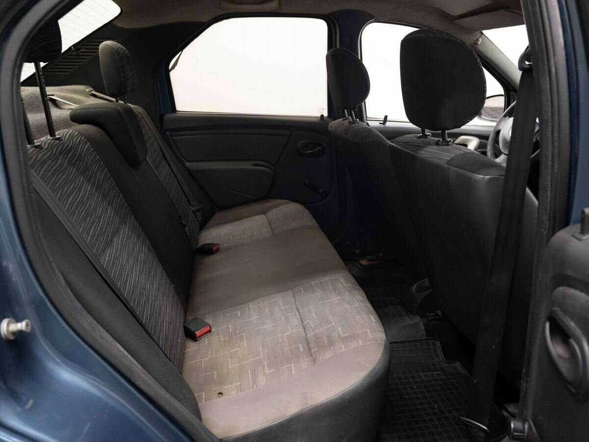 Renault Logan с пробегом — 2010 год. Фото: #10