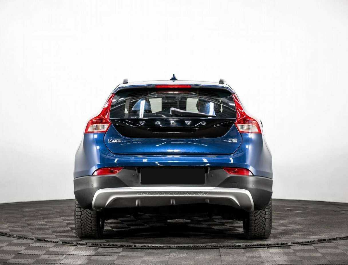 Volvo V40 Cross Country с пробегом — 2014 год. Фото: #4
