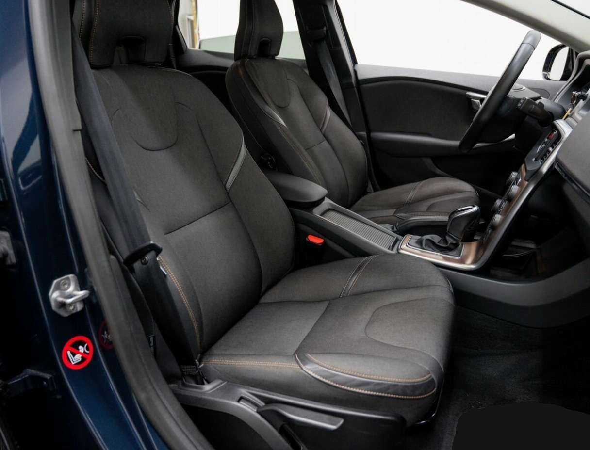 Volvo V40 Cross Country с пробегом — 2014 год. Фото: #8