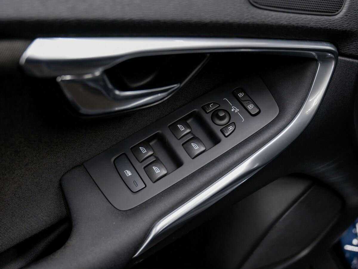 Volvo V40 Cross Country с пробегом — 2014 год. Фото: #15