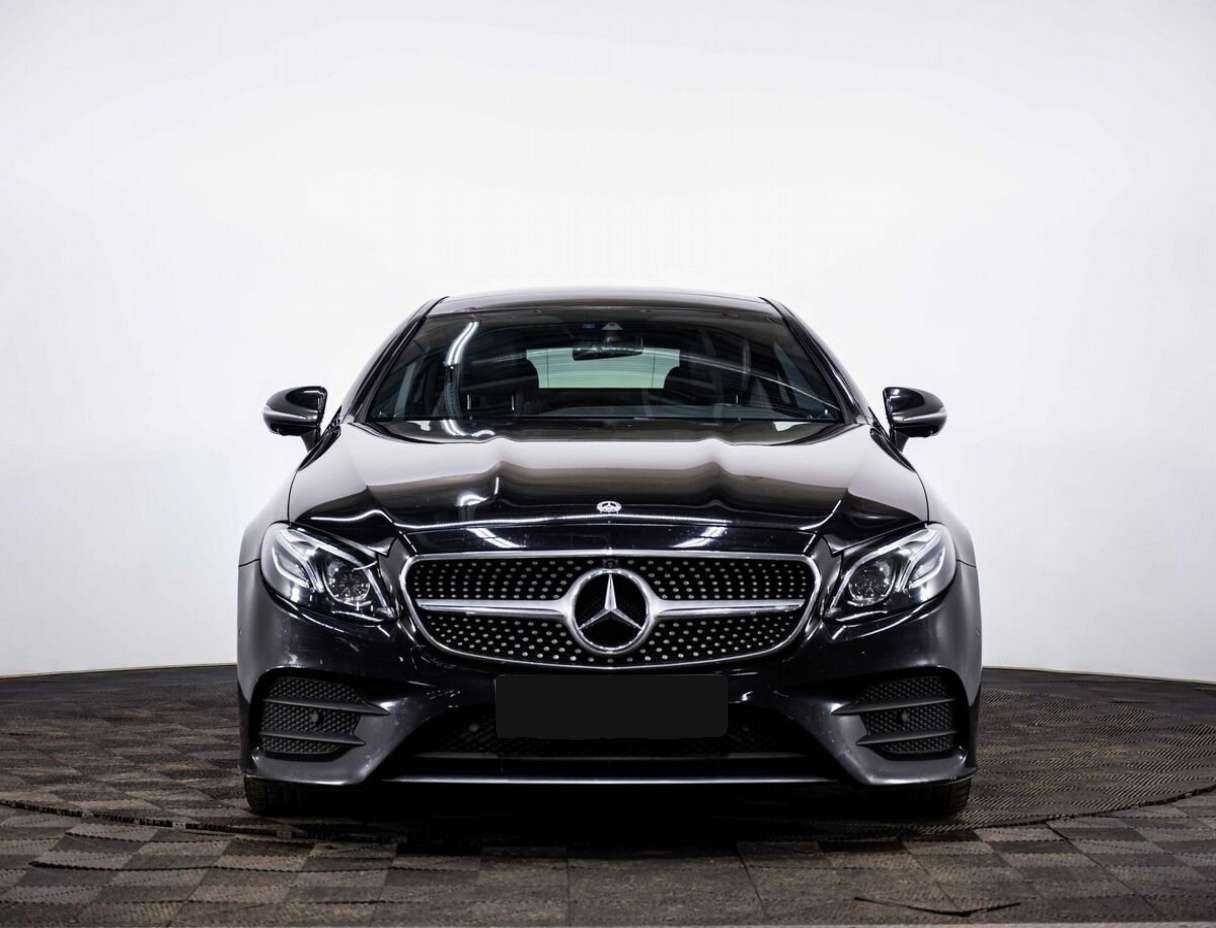 Mercedes-Benz E-Класс с пробегом — 2017 год. Фото: #1
