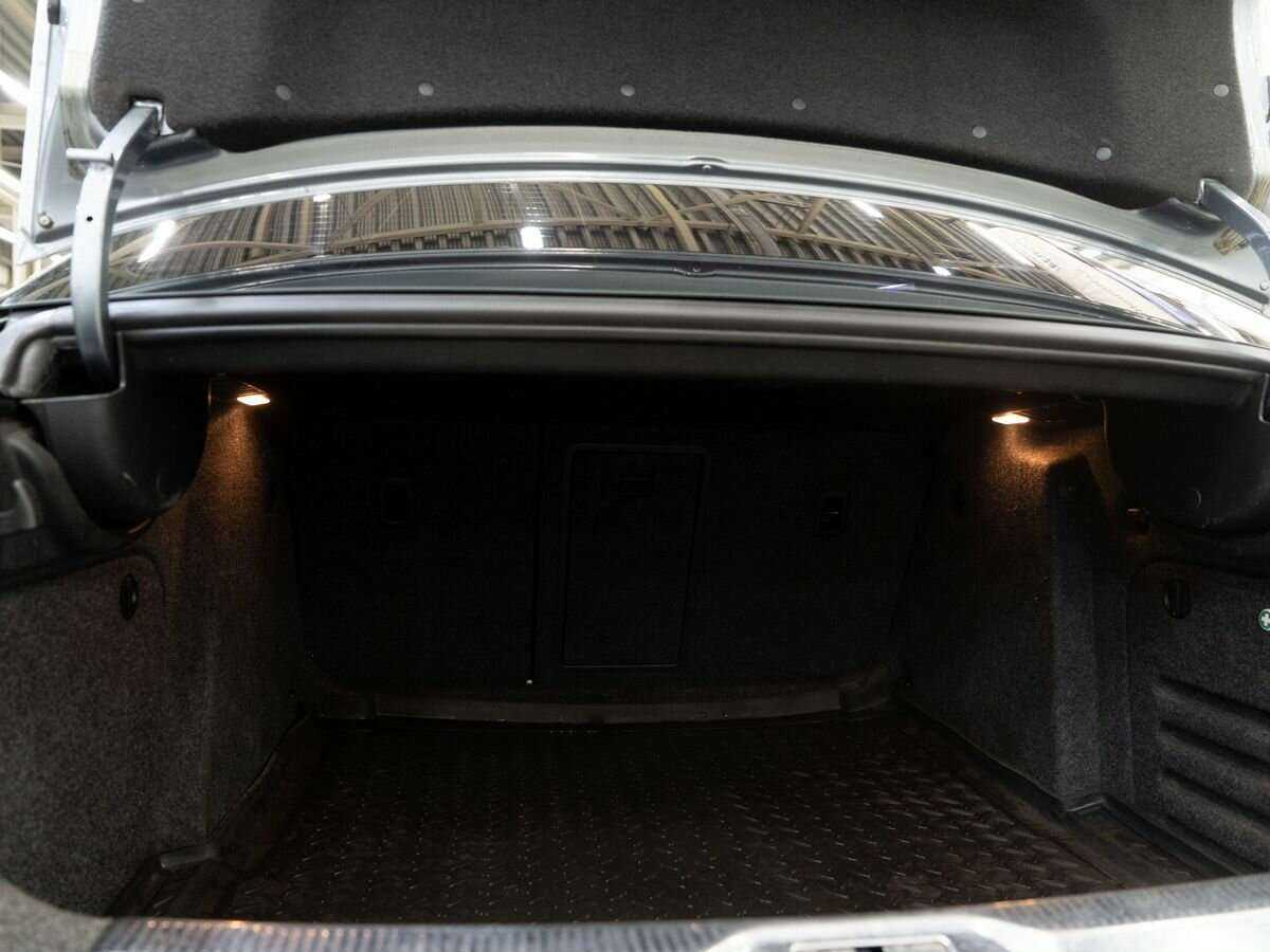 Skoda Superb с пробегом — 2011 год. Фото: #7