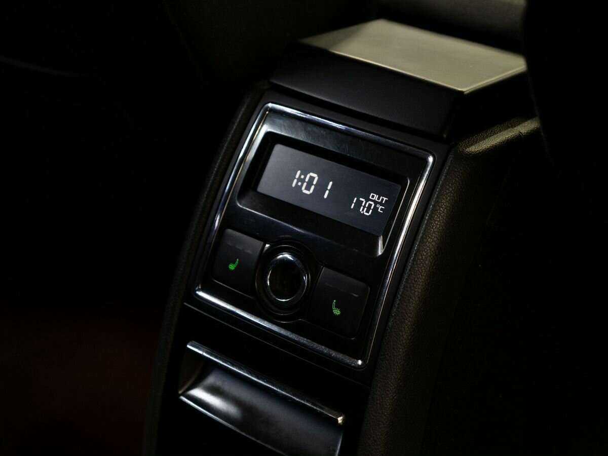 Skoda Superb с пробегом — 2011 год. Фото: #9