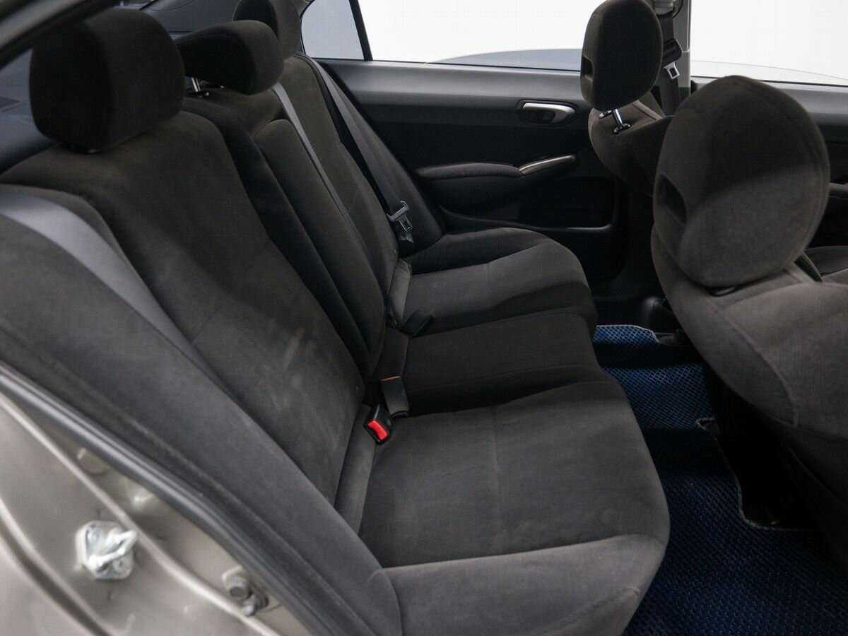 Honda Civic с пробегом — 2007 год. Фото: #7