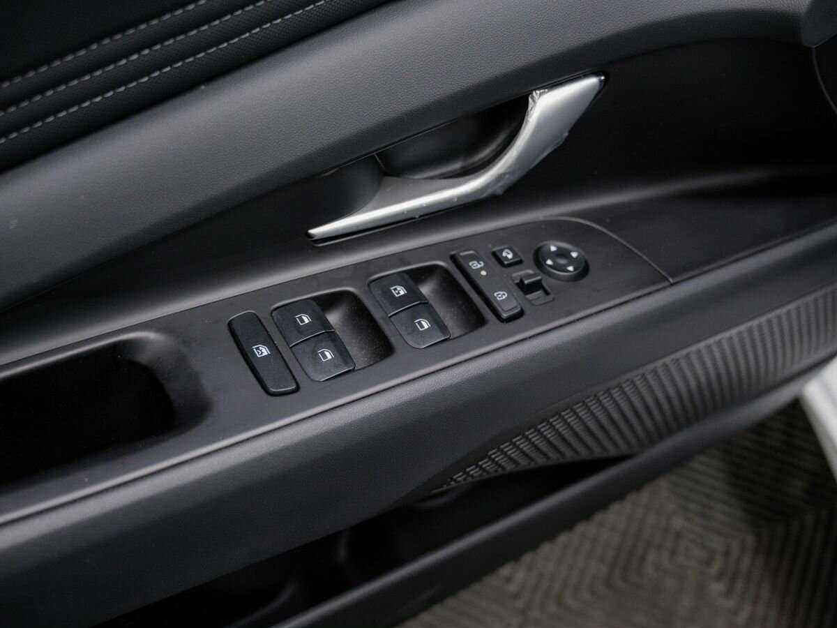 Hyundai Elantra с пробегом — 2023 год. Фото: #15