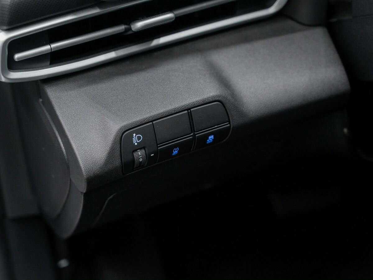 Hyundai Elantra с пробегом — 2023 год. Фото: #16