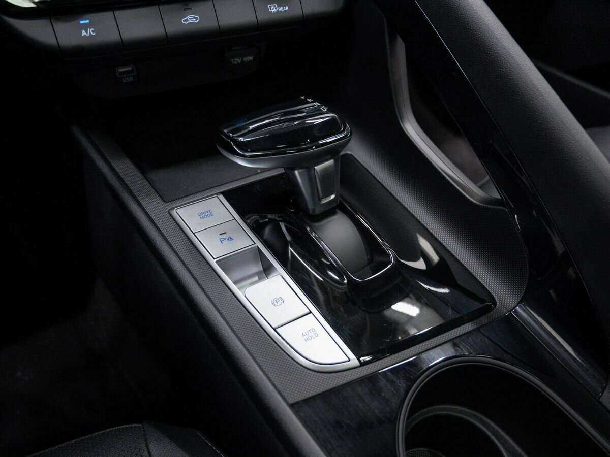 Hyundai Elantra с пробегом — 2023 год. Фото: #21