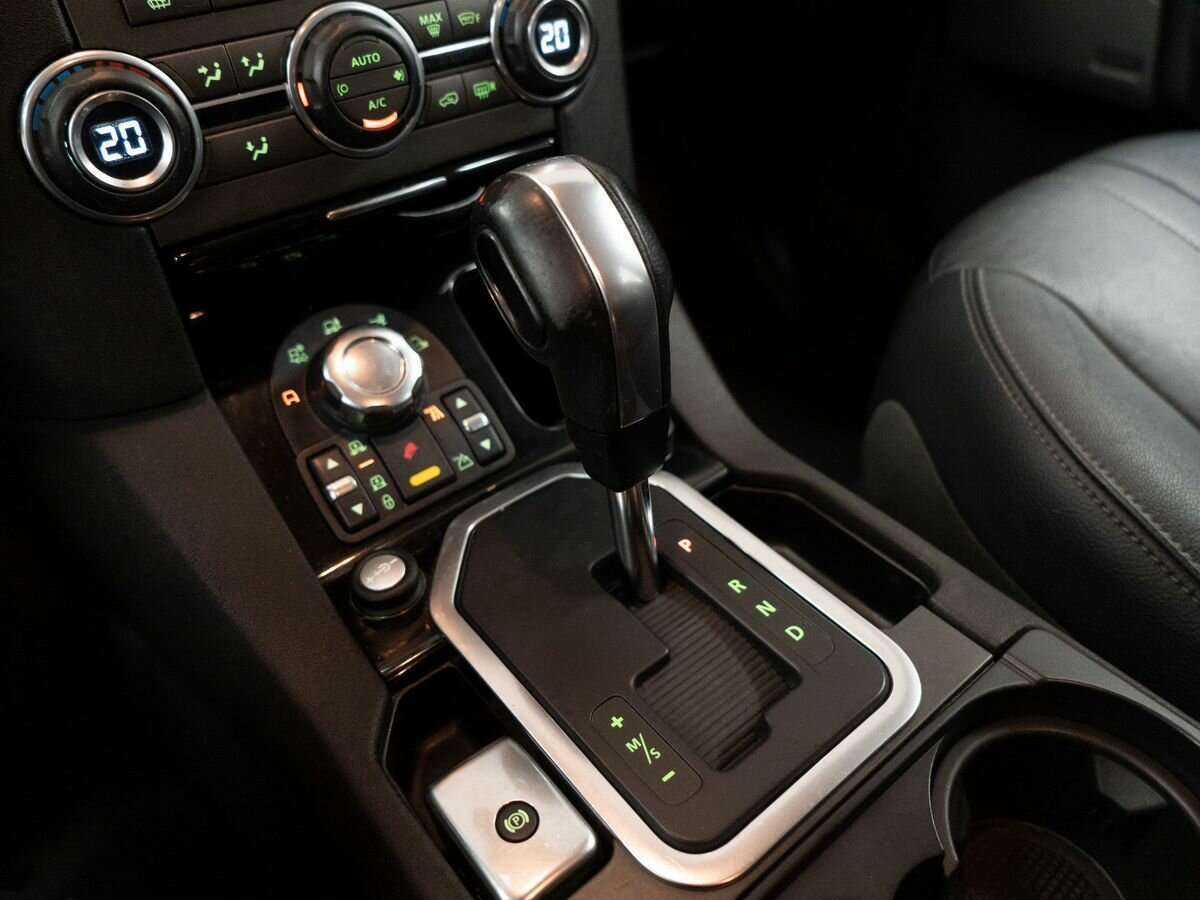 Land Rover Discovery с пробегом — 2011 год. Фото: #11