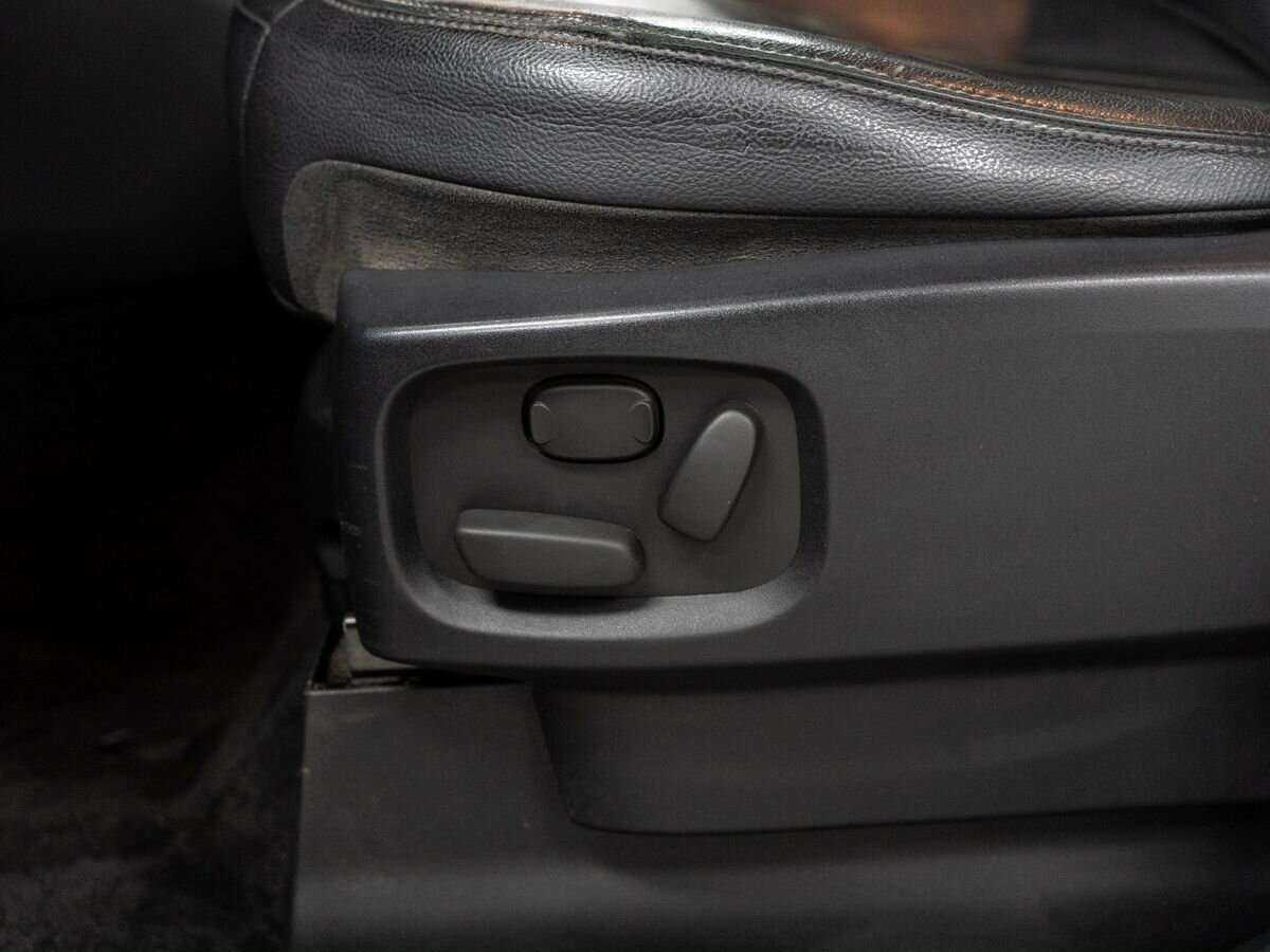 Land Rover Discovery с пробегом — 2011 год. Фото: #13