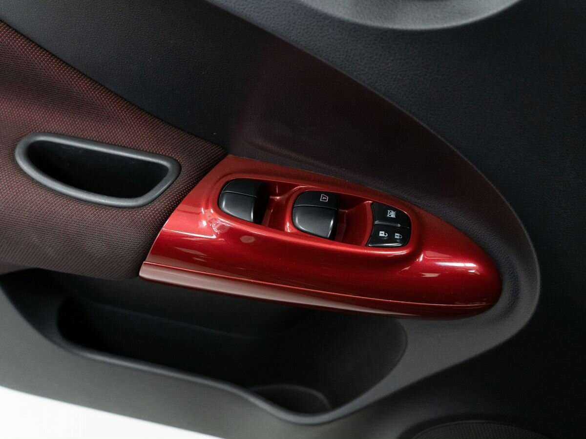 Nissan Juke с пробегом — 2011 год. Фото: #12