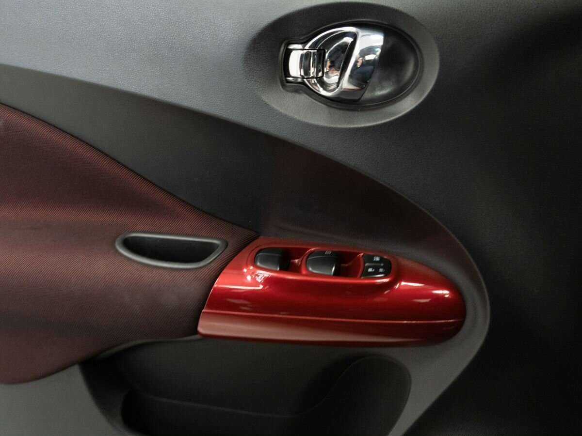 Nissan Juke с пробегом — 2011 год. Фото: #13