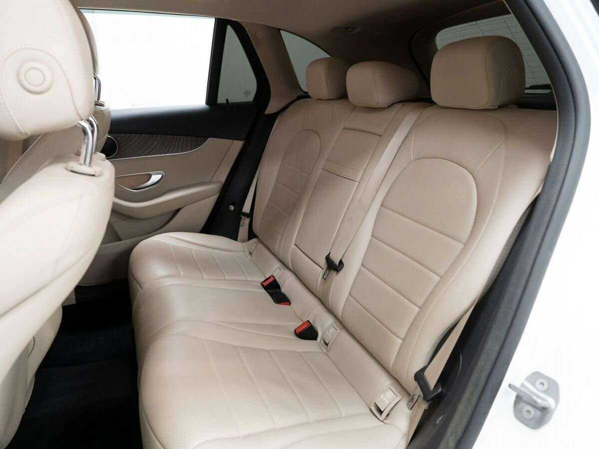 Mercedes-Benz GLC с пробегом — 2016 год. Фото: #6