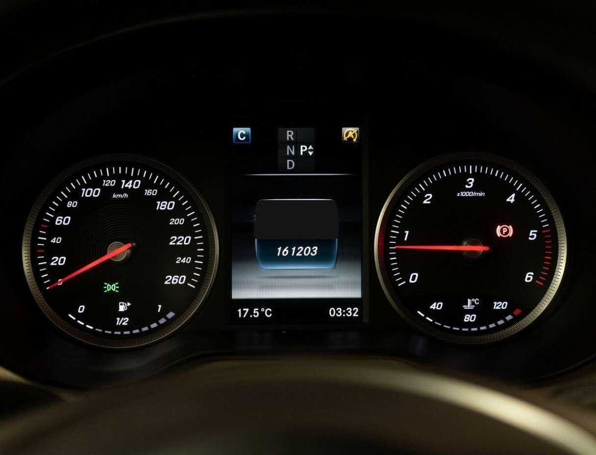 Mercedes-Benz GLC с пробегом — 2016 год. Фото: #10