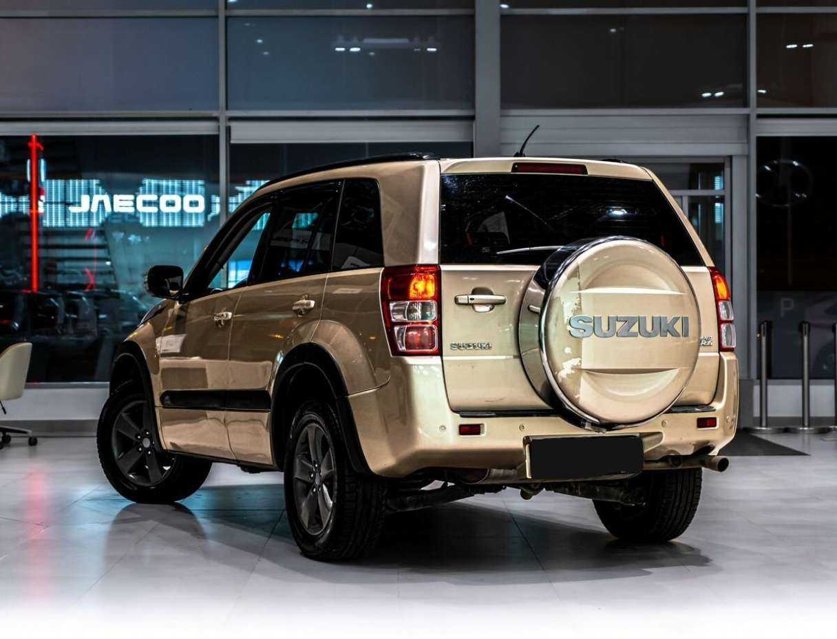 Suzuki Grand Vitara с пробегом — 2010 год. Фото: #3